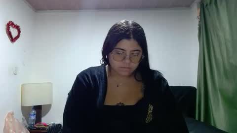 Snapshot of kimmy_kimmy_ chatting on 10/17/25, 03:20 Kimmy online show from 10/17/25, 03:20