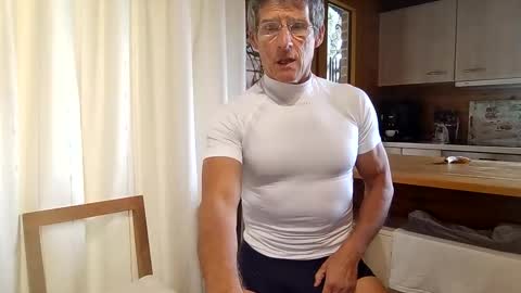 kimonoblues online show from 12/02/25, 12:54