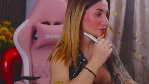 KimSkye online show from 02/14/25, 08:26