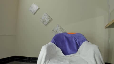 Kim Thompson online show from 11/25/25, 08:47