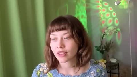 Snapshot of kina_ka chatting on 10/15/25, 08:20 kina_ka online show from 10/15/25, 08:20