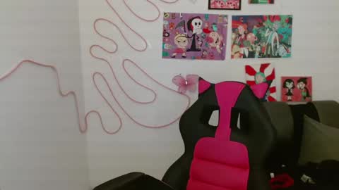 Snapshot of kind_scarlett chatting on 03/09/25, 02:07 Kind Scarlett online show from 03/09/25, 02:07