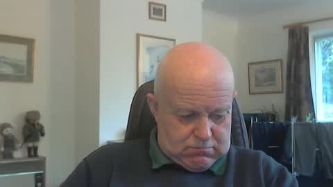 Snapshot of kindahairy4u chatting on 11/03/25, 01:56 kindahairy4u online show from 11/03/25, 01:56