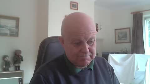 kindahairy4u online show from 11/04/25, 11:09