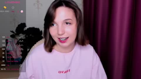 Snapshot of kindhazelhere_ chatting on 02/15/25, 05:28 Hazel online show from 02/15/25, 05:28