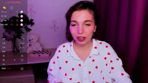 Hazel online show from 11/15/25, 10:34