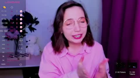 Hazel online show from 04/25/26, 06:38