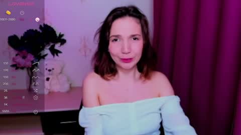 Hazel online show from 05/16/26, 02:30
