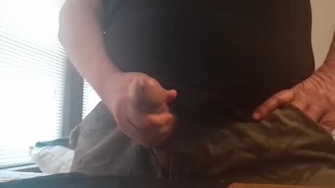 Snapshot of kindofabear chatting on 02/22/26, 09:46 Kindofabear online show from 02/22/26, 09:46