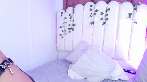 king  help me reach 100 likes online show from 12/27/24, 04:58