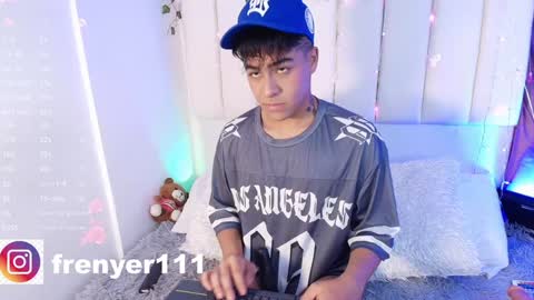 king  help me reach 100 likes online show from 01/31/25, 03:20