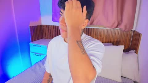 king  help me reach 100 likes online show from 02/11/26, 03:00