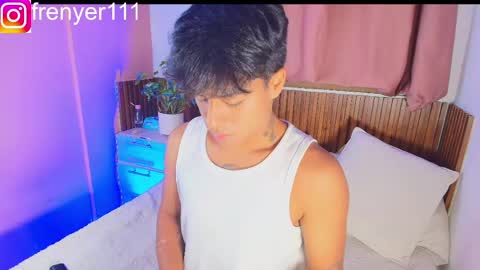 king  help me reach 100 likes online show from 04/18/26, 02:37