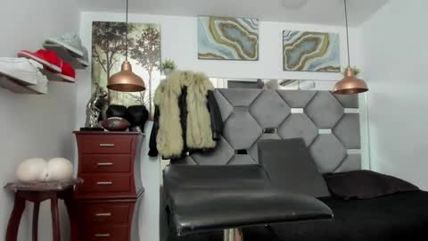 HOT MEN BLACK online show from 02/03/25, 07:00