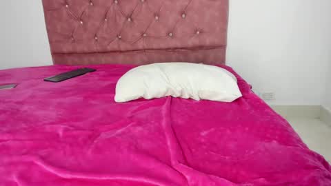 Snapshot of king_lovely_horny chatting on 02/13/25, 10:00 KING online show from 02/13/25, 10:00