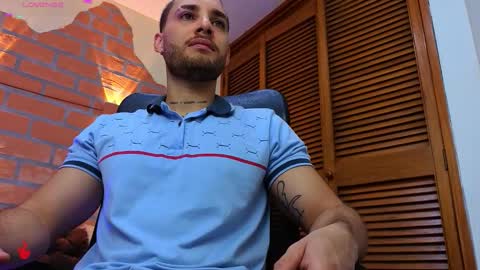 Snapshot of king_meruem chatting on 12/18/25, 01:39 king_meruem online show from 12/18/25, 01:39