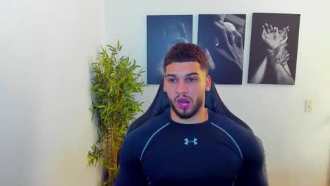 king_of_kings__ online show from 03/08/25, 01:39