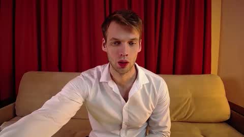 Snapshot of king_pong chatting on 10/17/25, 09:28 king_pong online show from 10/17/25, 09:28