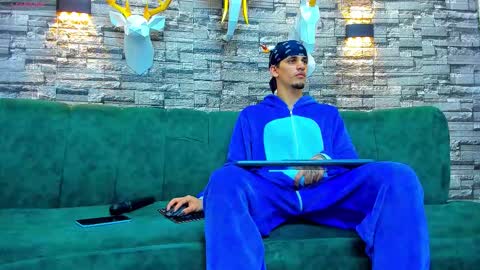 king voy online show from 11/15/25, 09:32