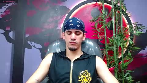 king voy online show from 11/24/25, 07:57