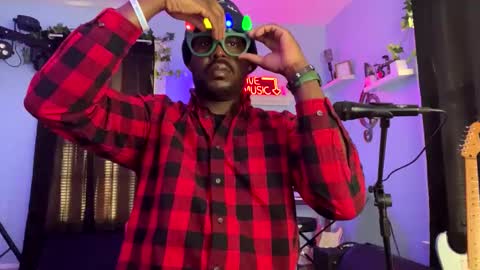 KC online show from 12/28/24, 09:19