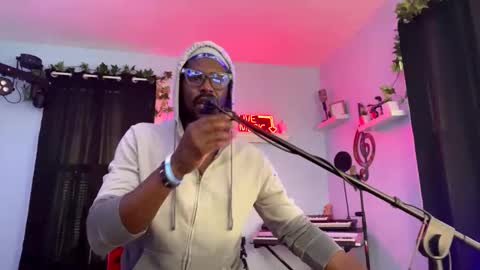 KC online show from 01/25/25, 01:41