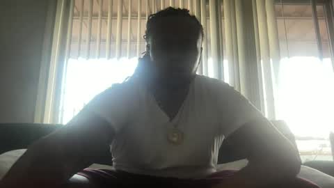 Snapshot of kingdabiggest chatting on 05/13/26, 01:47 KingDaBiggest online show from 05/13/26, 01:47