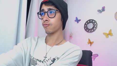 kingdanny_8 online show from 10/15/25, 02:33