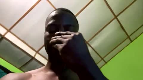 Snapshot of kingdavidmaster chatting on 01/01/25, 12:00 King online show from 01/01/25, 12:00