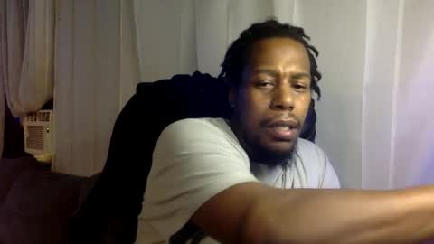 Snapshot of kinglibra420 chatting on 12/02/24, 01:03 loyal fuck online show from 12/02/24, 01:03