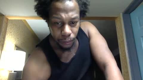 Snapshot of kinglibra420 chatting on 02/10/25, 01:55 loyal fuck online show from 02/10/25, 01:55