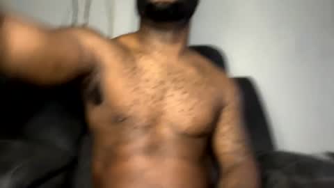 Snapshot of kingofkingz74 chatting on 01/01/25, 05:33 kingofkingz74 online show from 01/01/25, 05:33