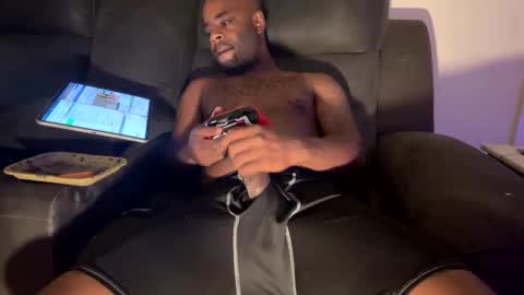 kingofkingz74 online show from 11/27/25, 04:03