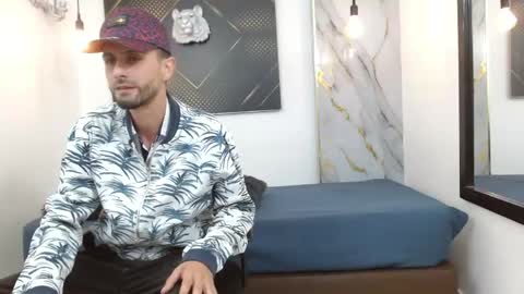 KING  online show from 03/24/26, 03:00