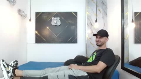KING  online show from 05/01/26, 03:55