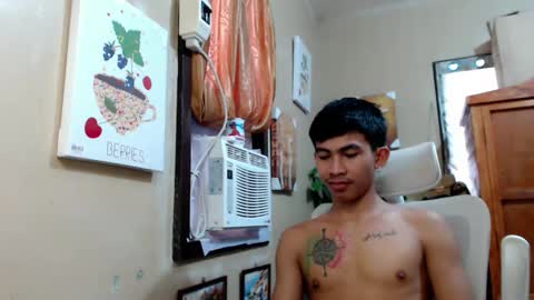 Snapshot of kingscock18 chatting on 12/01/25, 02:27 ALVIN online show from 12/01/25, 02:27