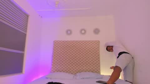 sebastian online show from 10/31/25, 11:22