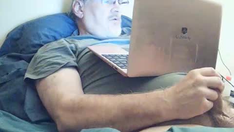 kingtongue10 online show from 11/14/25, 10:25