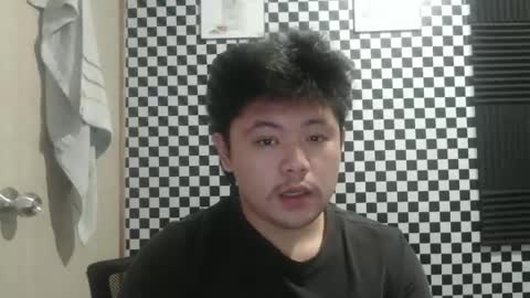 Snapshot of kingvoltage chatting on 02/28/26, 04:24 Yuki online show from 02/28/26, 04:24