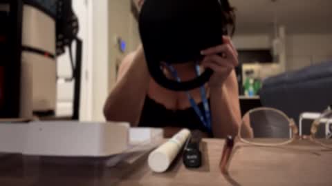 Snapshot of kinkbitch25 chatting on 01/17/25, 12:42 Kinkbitch online show from 01/17/25, 12:42