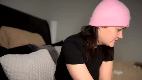 Snapshot of kinkbitch25 chatting on 01/21/25, 06:23 Kinkbitch online show from 01/21/25, 06:23