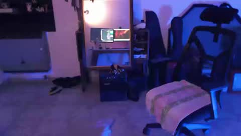 Snapshot of kinkracc chatting on 09/13/25, 10:42 kinkRacc online show from 09/13/25, 10:42