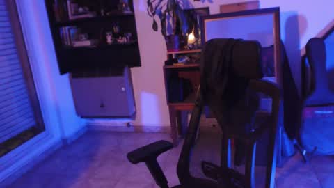 Snapshot of kinkracc chatting on 09/26/25, 08:18 kinkRacc online show from 09/26/25, 08:18