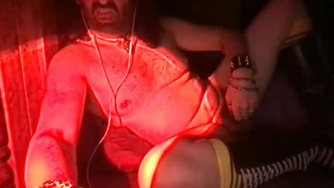 Snapshot of kinky122kev chatting on 09/24/25, 12:47 Southlonguy online show from 09/24/25, 12:47