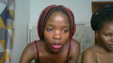 Snapshot of kinky_aria chatting on 10/04/25, 06:17 kinky_aria online show from 10/04/25, 06:17