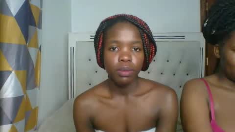 Snapshot of kinky_aria chatting on 10/06/25, 02:53 kinky_aria online show from 10/06/25, 02:53