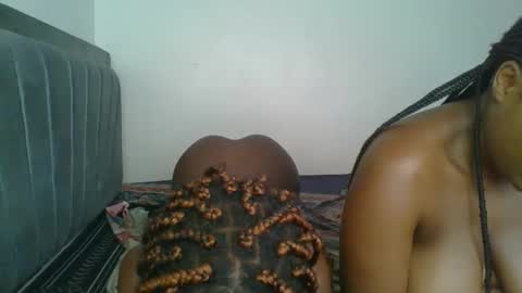 kinky_aria online show from 11/18/25, 11:36