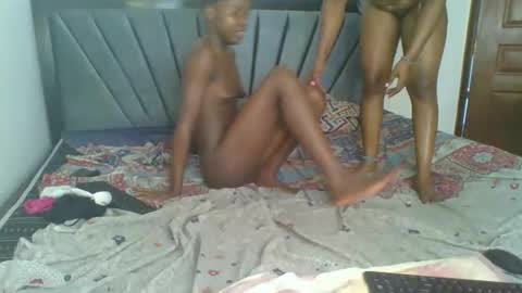 kinky_aria online show from 11/28/25, 09:34