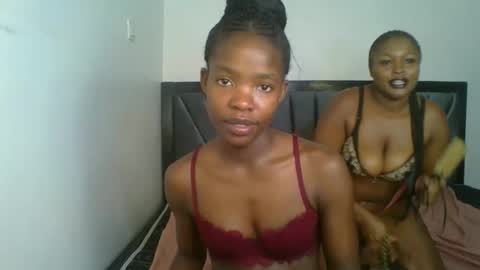 kinky_aria online show from 12/02/25, 09:14