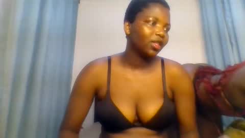 Snapshot of kinky_lola1 chatting on 09/13/25, 11:10 Lola online show from 09/13/25, 11:10